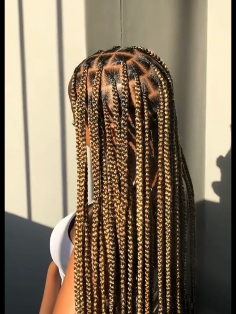 LUX Large Knotless Braids Midback Lowerback